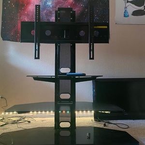 Meet your Posher, Dustin